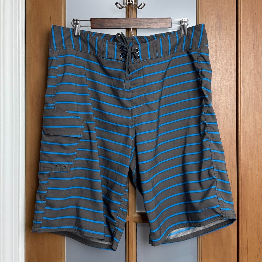 J686 - Men's Brown and Blue The North Face Swim Shorts - Size 36